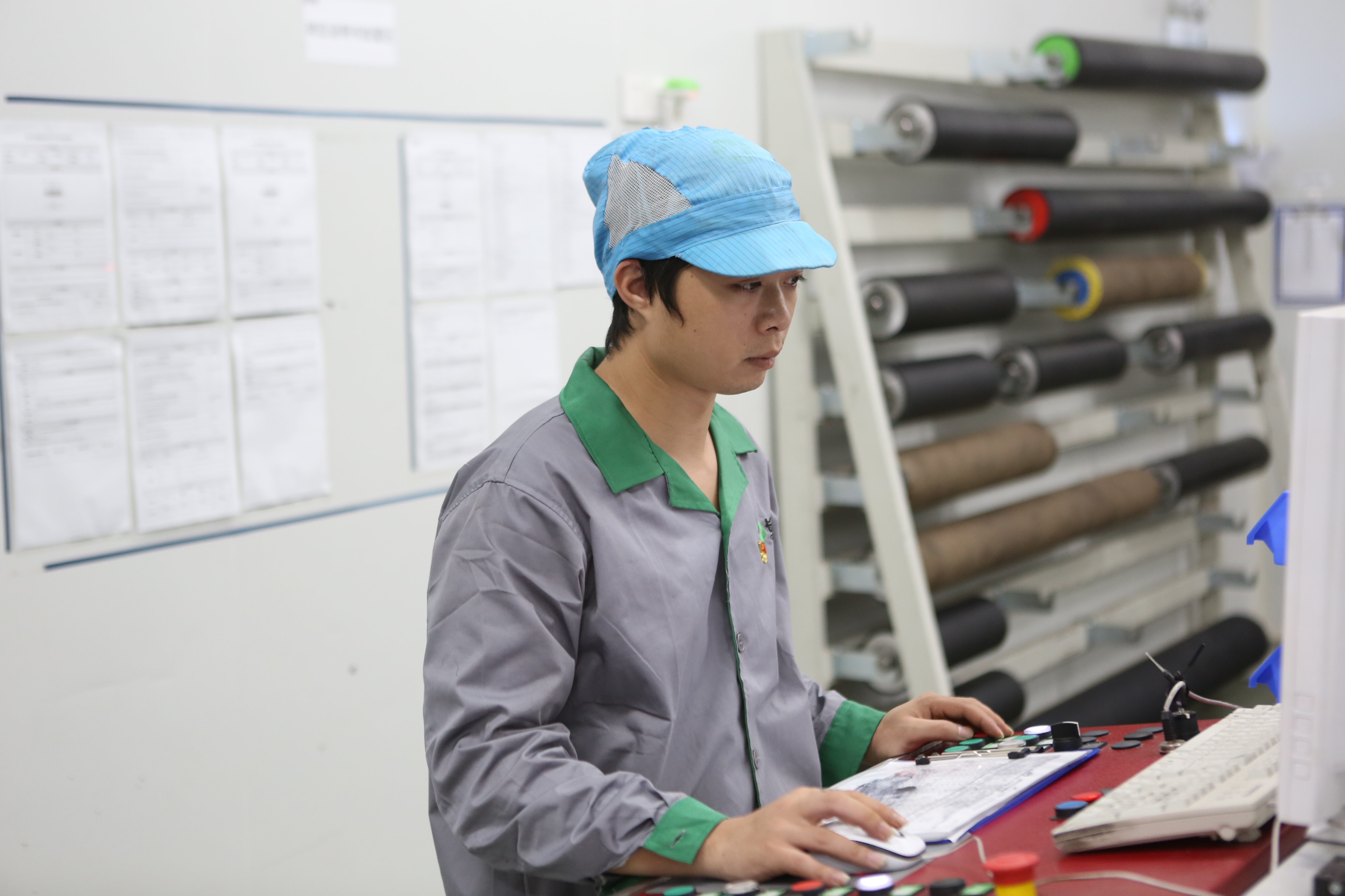 �ȷ����������뼶ͬ��ȫ������,����˲�伴֪����
