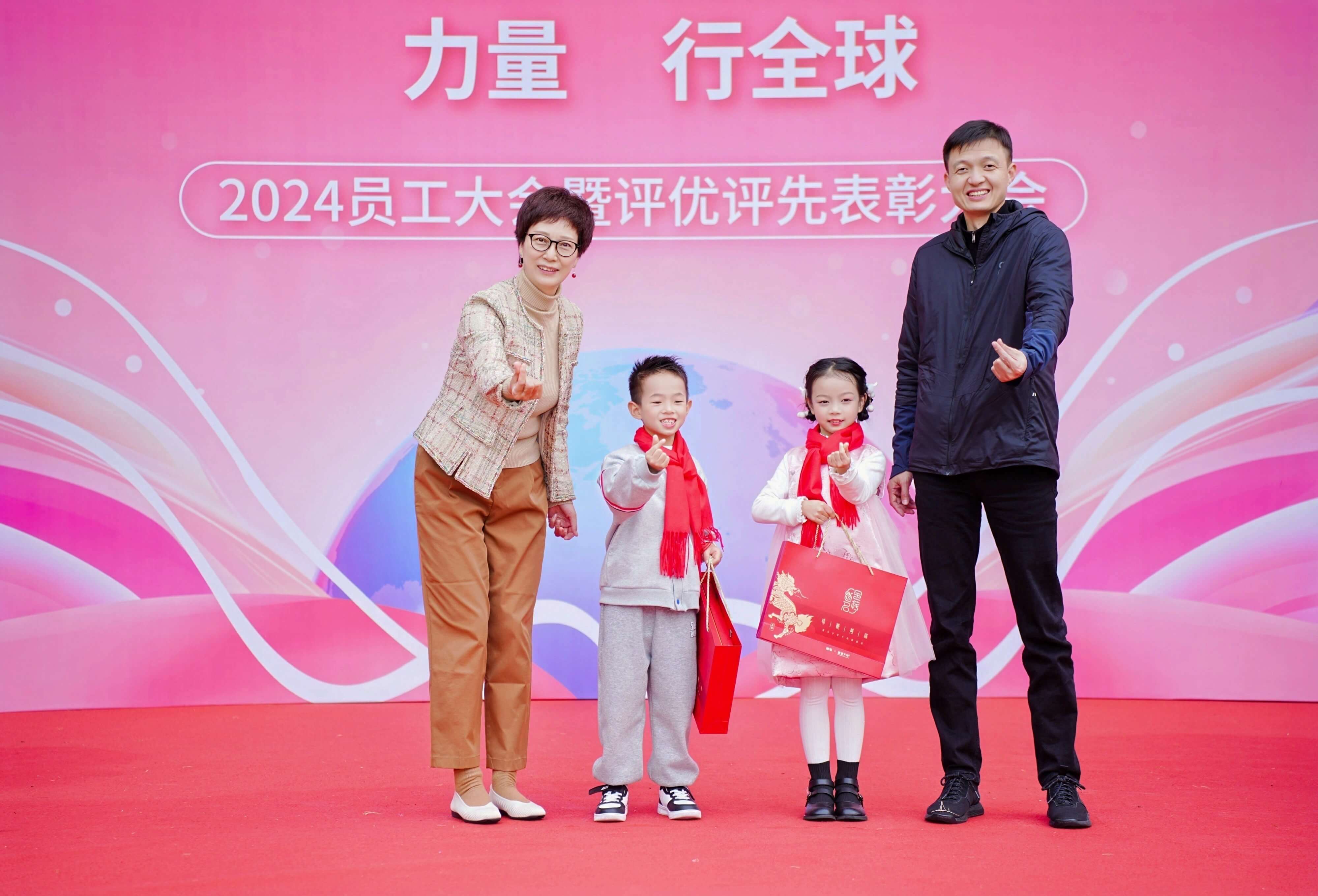 �ȷ����������뼶ͬ��ȫ������,����˲�伴֪����